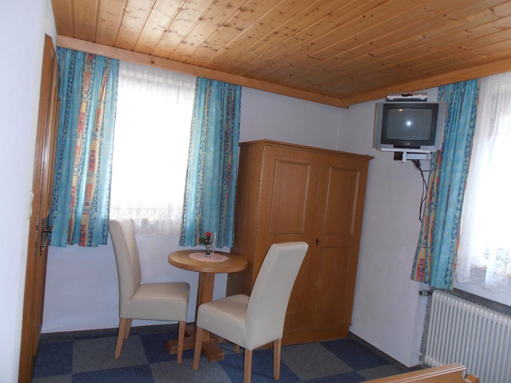 Haus Paznaun Hotel See Room photo